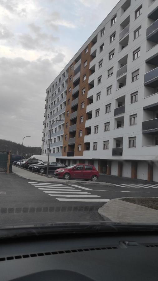 M&I Apartment Doboj Esterno foto